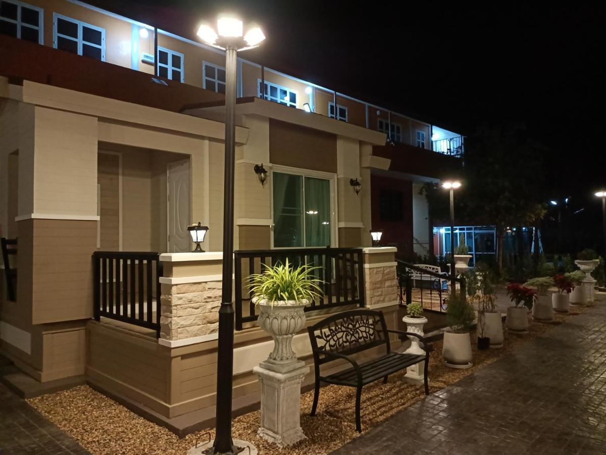 Khaoyaitriplefive Bed and Breakfast Ban Thung Sawang Eksteriør billede
